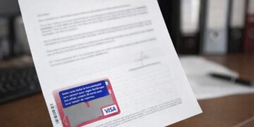 Fausses cartes bancaires par courrier